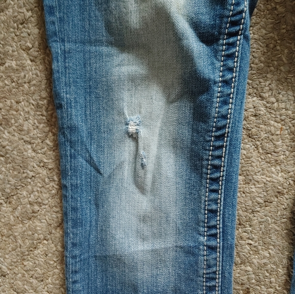 Miss Me Denim. Embroidered Capri Sz.27 - Picture 3 of 10